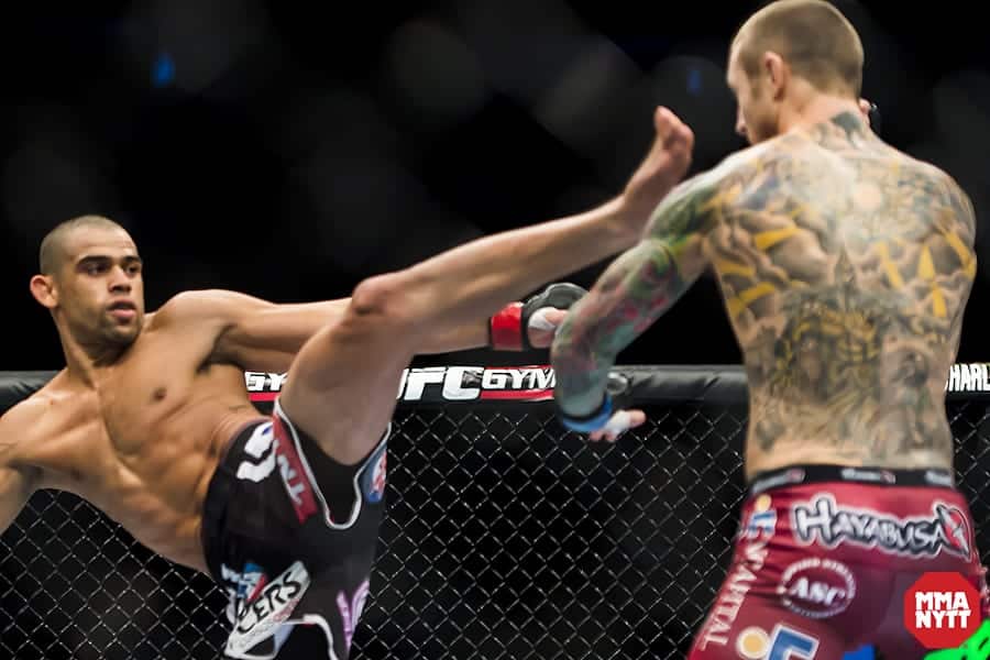 MMAnytt Renan Barao Pegado Eddie Wineland UFC 165 Foto - Micha Forssberg (6)