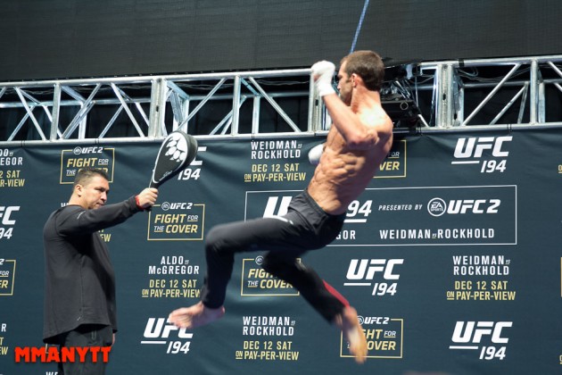 Luke Rockhold UFC The Ultimate Fighter Finale Weigh-in MMAnytt Photo Mazdak Cavian-9