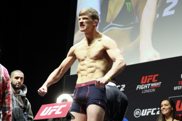 UFC FIGHT NIGHT 84 Arnold Allen WEIGH IN O2 LONDON 2016 PHOTO MAZDAK CAVIAN MEDIADAY FIGHT-55