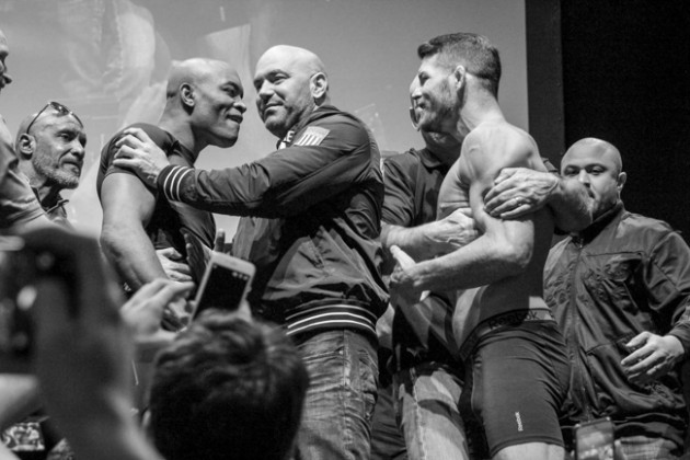 UFC FIGHT NIGHT 84 Michael Bisping ANDERSON SILVA WEIGH IN O2 LONDON 2016 PHOTO MAZDAK CAVIAN MEDIADAY FIGHT-99