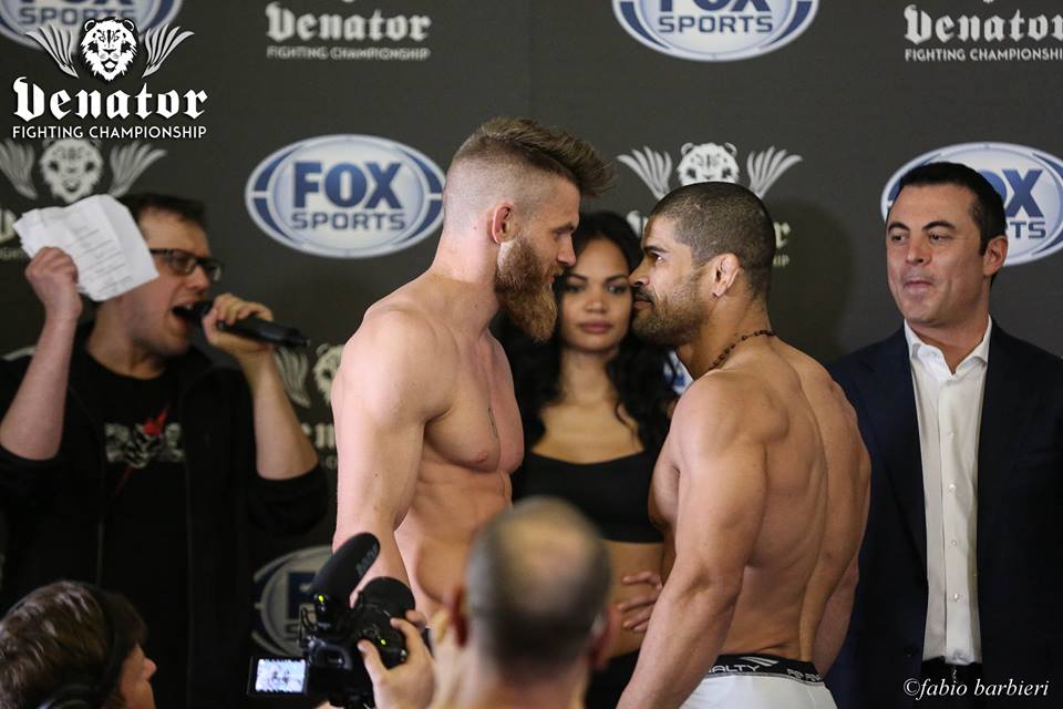 Emil Weber Meek vs Rousimar Palhares Foto: Fabio Barbieri/Venator FC