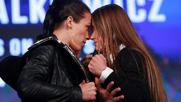 NEW YORK, NY - SEPTEMBER 27: Joanna Jedrzejczyk (L) faces off with Karolina Kowalkiewicz (R) during the UFC 205 press conference at The Theater at Madison Square Garden on September 27, 2016 in New York City. (Photo by Michael Reaves/Getty Images)