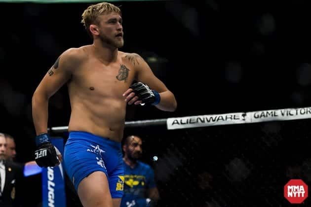 Alexander Gustafsson-vs-Jon-Jones1