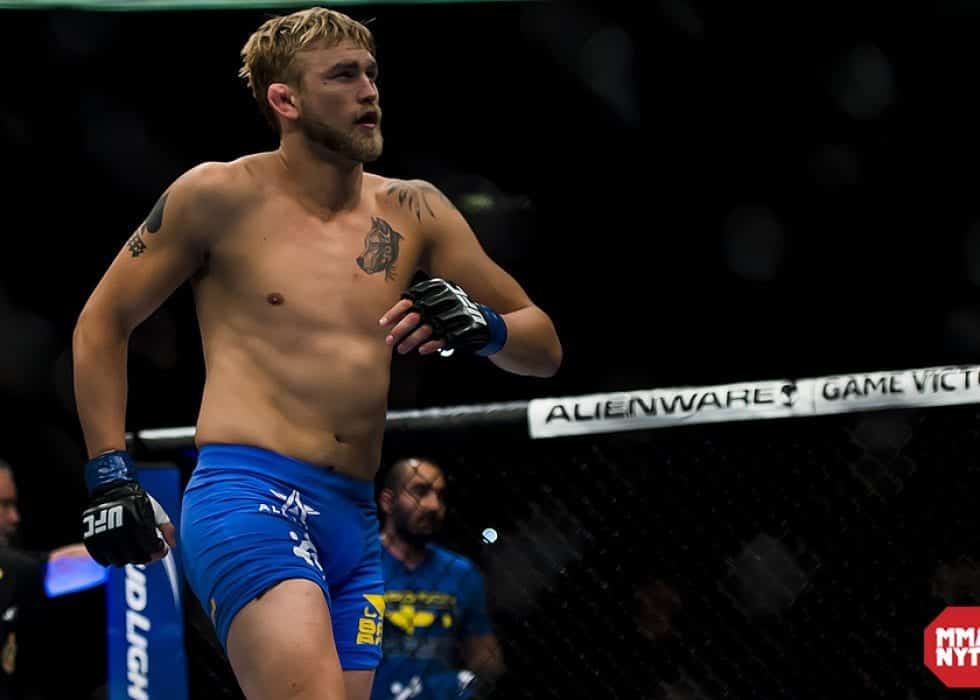 Alexander Gustafsson-vs-Jon-Jones1