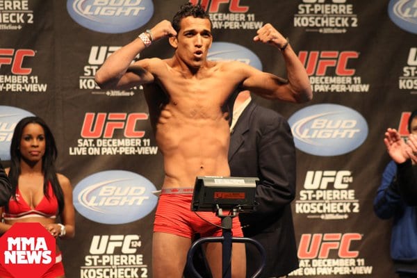 mmanytt charles oliveira