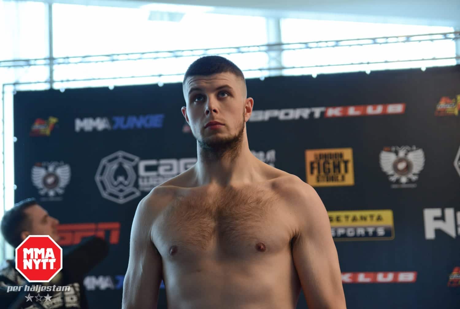 Cagewarriors 70 – Invägning LLOYD CLARKSON VS KARL MOORE (27 av 38)