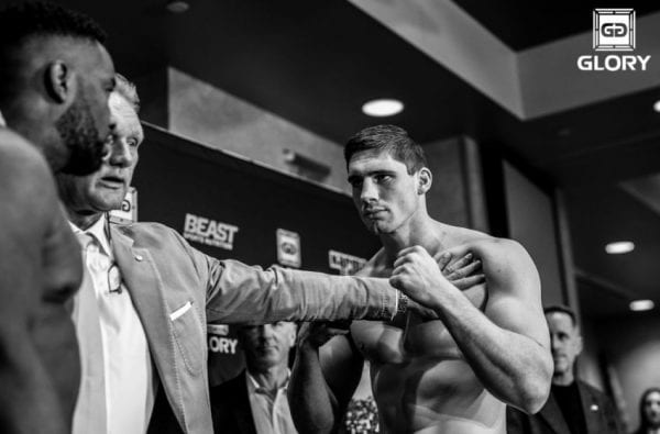 Glory19_weighins_RL_Zimmerman-_vs_Verhoeven4-850×560