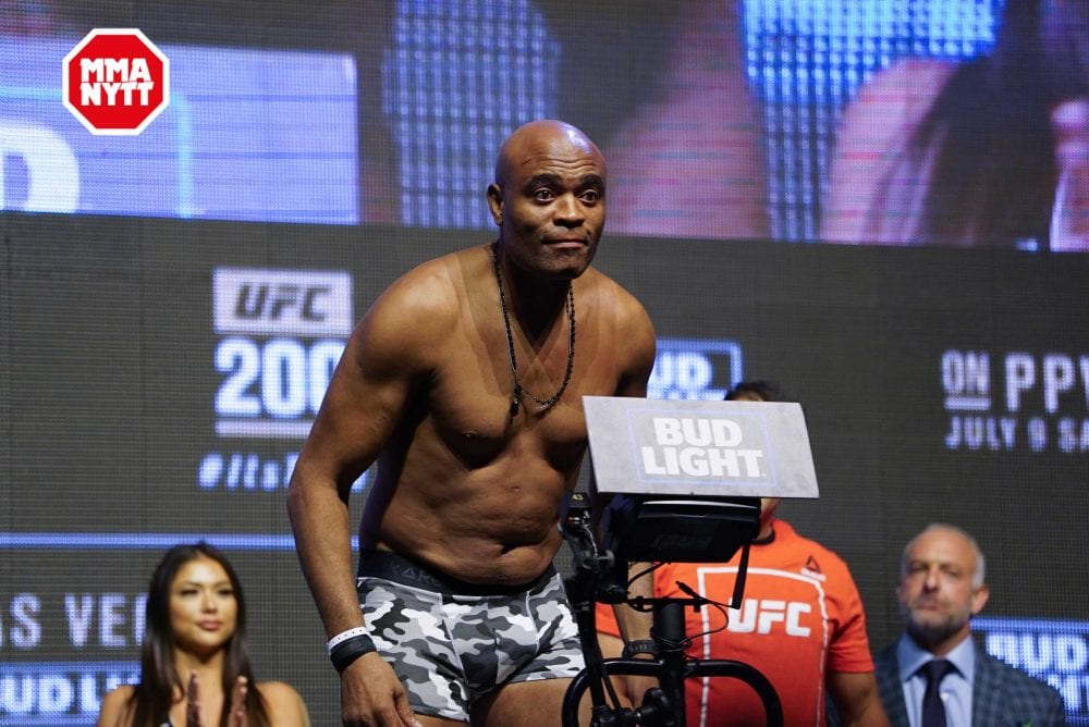 UFC 200 Las Vegas Weigh Ins 2016-07-08 Anderson Silva photo MMAnytt.se Vince Cachero (108 of 155)