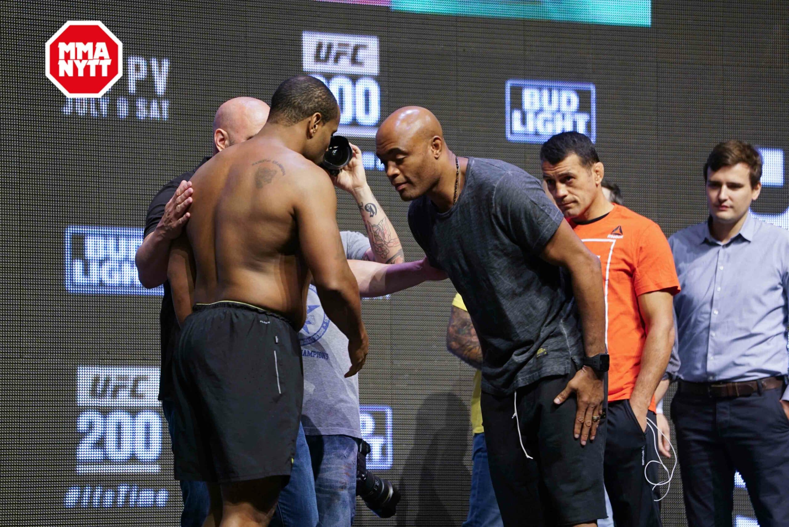 UFC 200 Las Vegas Weigh Ins 2016-07-08 Anderson Silva vs Daniel Cormier photo MMAnytt.se Vince Cachero (116 of 155)