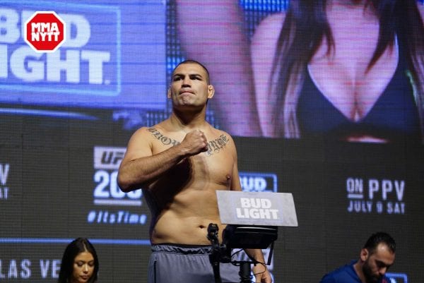 UFC 200 Las Vegas Weigh Ins 2016-07-08 Cain Velasquez photo MMAnytt.se Vince Cachero (89 of 155)