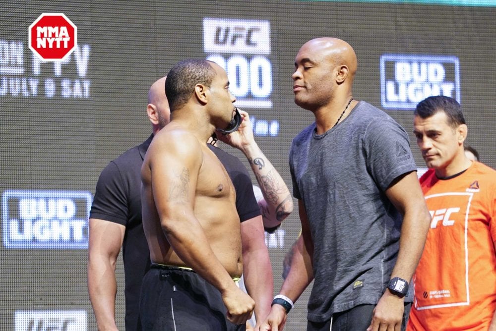 UFC 200 Las Vegas Weigh Ins 2016-07-08 Daniel Cormier vs Anderson Silva photo MMAnytt.se Vince Cachero (114 of 155)