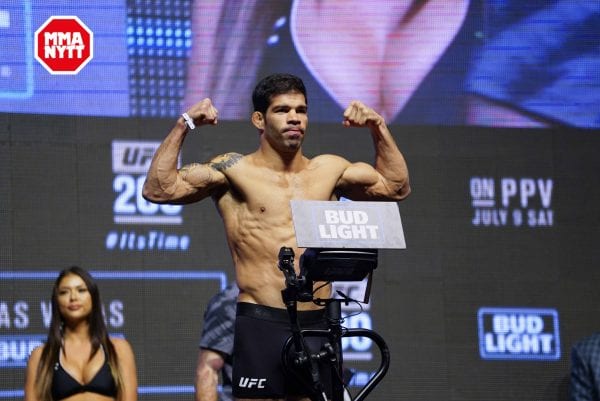 UFC 200 Las Vegas Weigh Ins 2016-07-08 Raphael Assuncao photo MMAnytt.se Vince Cachero (50 of 155)