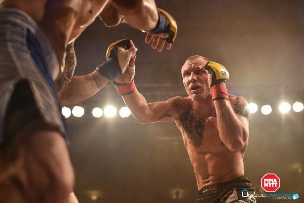 Jack Hermansson Cage Warriors 75 UFC MMA MMAnytt