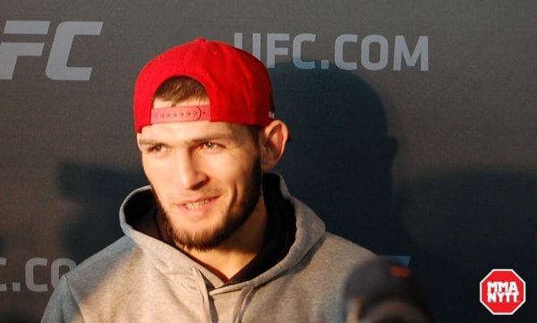 Khabib talar ut