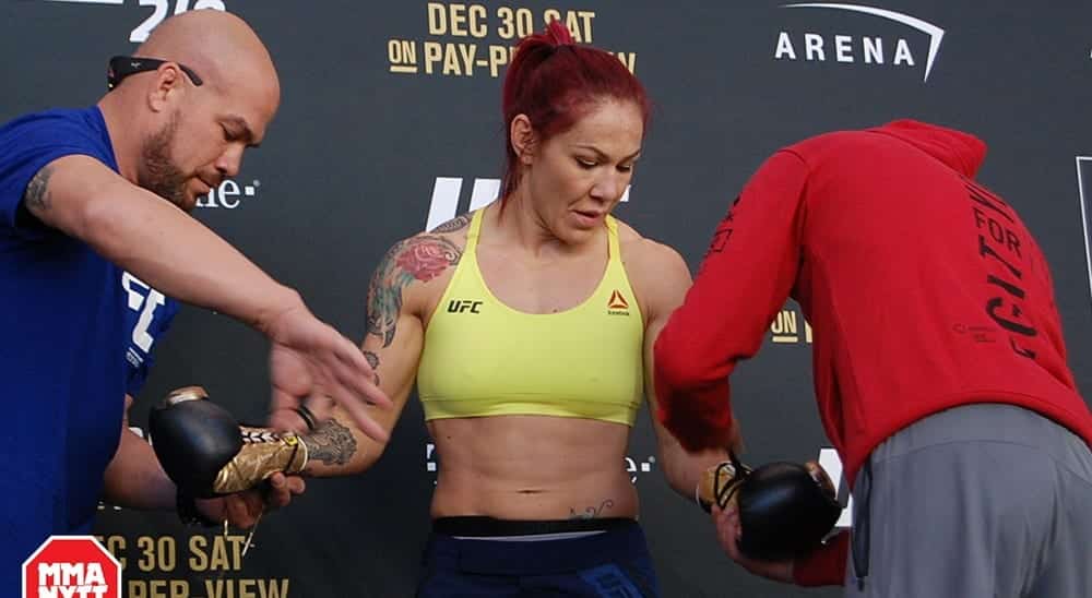 Tito-Ortiz-Cris-Cyborg-Jason-Parillo-Foto-Stefan-Romare