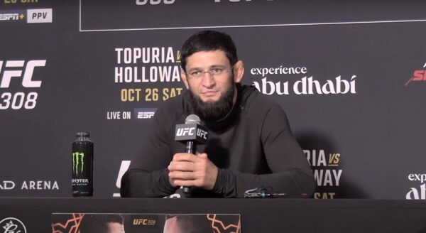 Khamzat Chimaev: “Robert Whittaker vet hur man förlorar, inte jag”