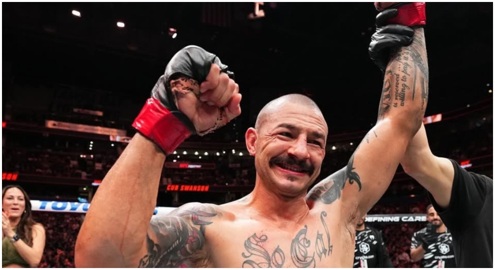 Cub Swanson segrar efter BRUTAL HÖGER - I sista matchen?