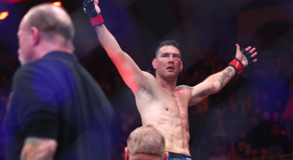 Chris Weidman stryper vän som vägrar betala spelskuld på 5 000 dollar