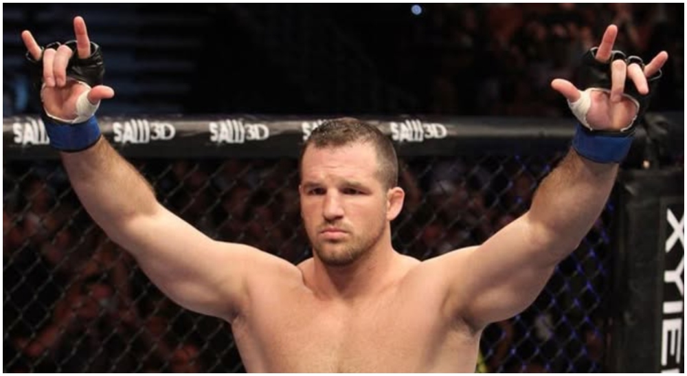 Matt Hamill hör för första gången på 41 år (!)