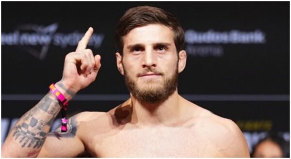 Aleksandre Topuria SEGRAR i UFC-debuten